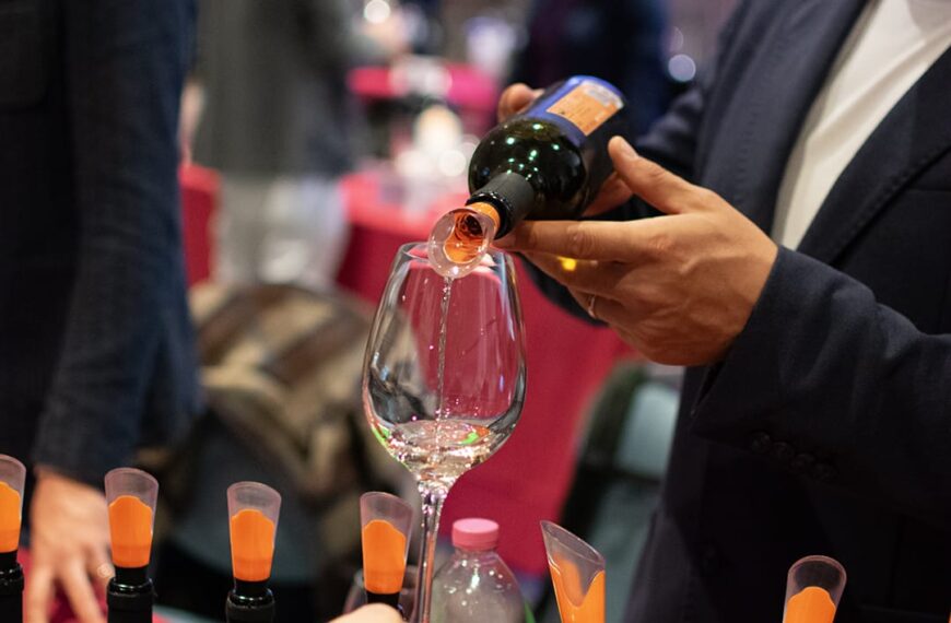 ViniAmo: quando il gusto diventa incontro, racconto, viaggio